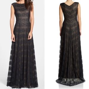•Vera Wang•Black Lace Gown•Size 2
